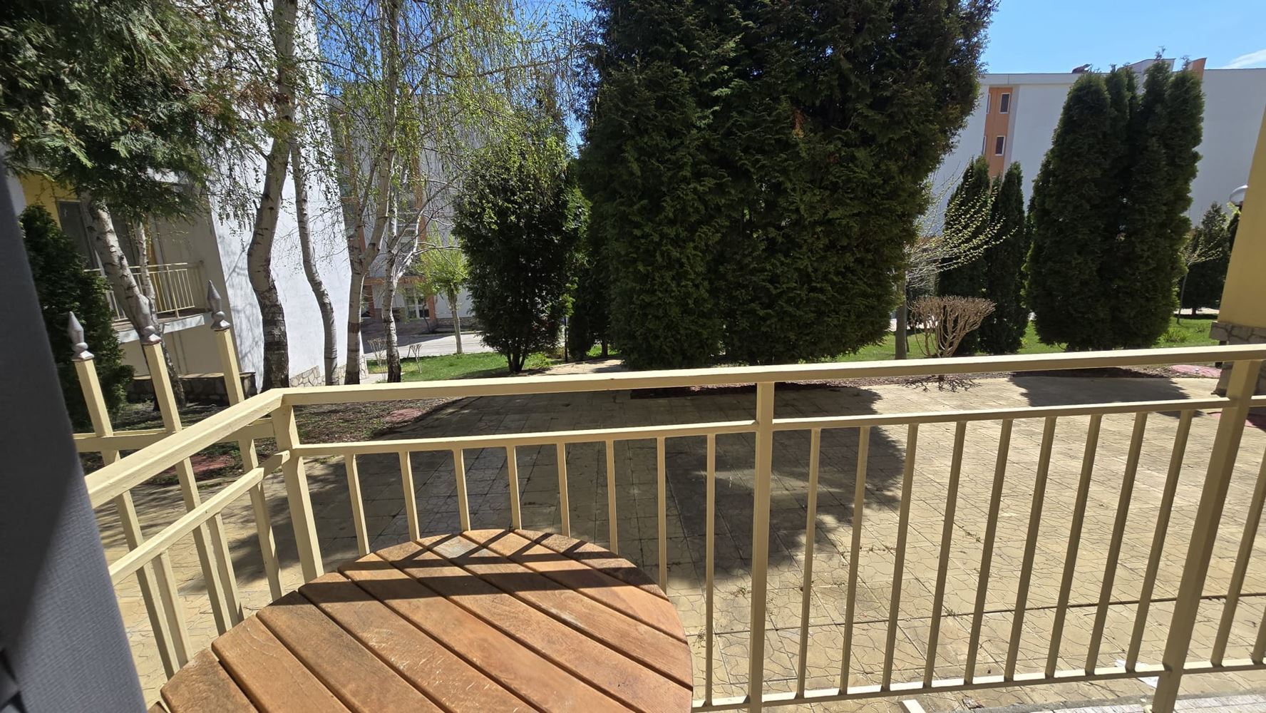 Стилен двустаен апартамент в елитен комплекс в Свети Влас – комфорт, спокойствие и целогодишно удобство