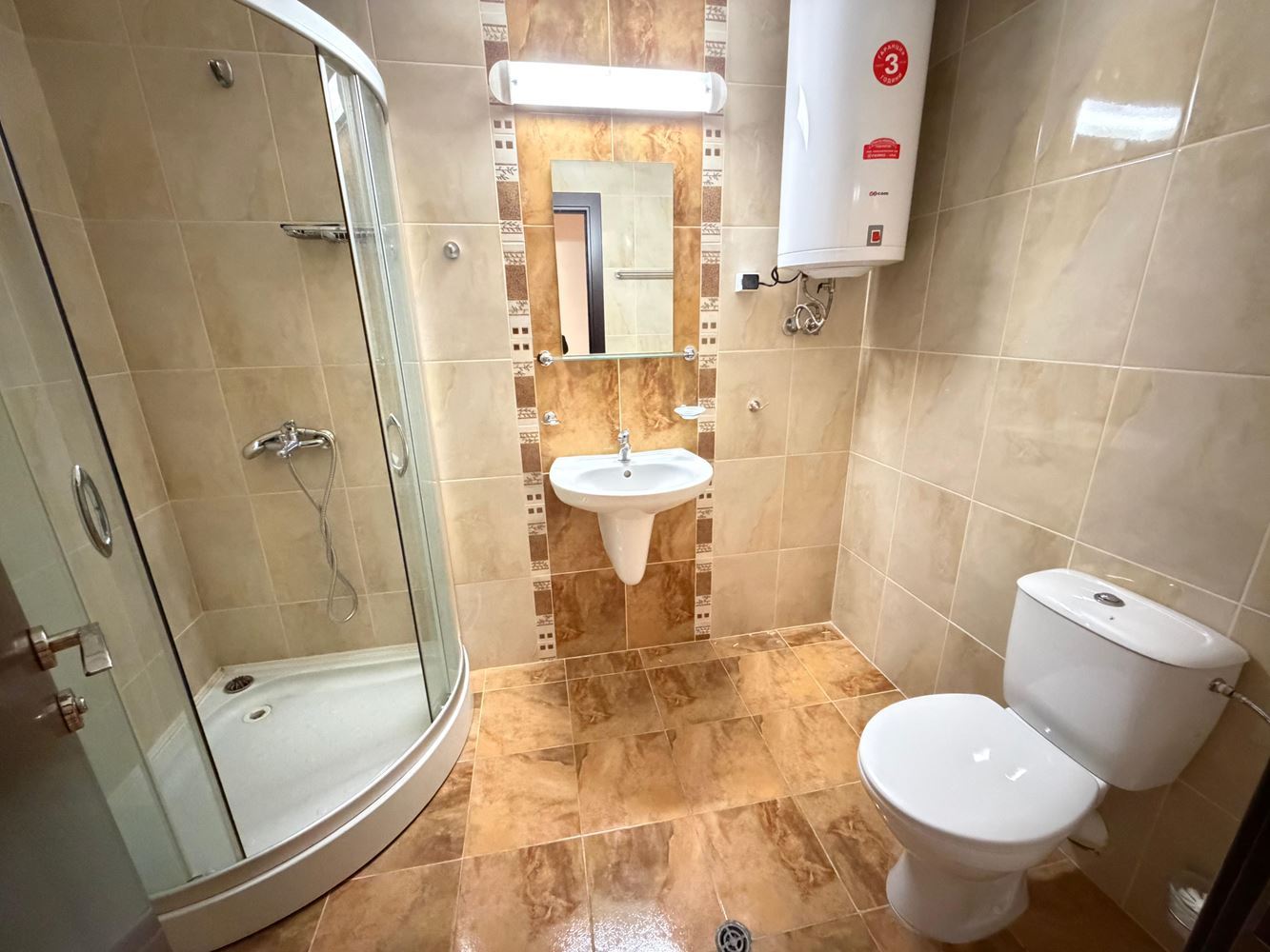 Апартамент с две спални и изглед към басейна в Несебър – простор, комфорт и отлична локация на 300 метра от морето