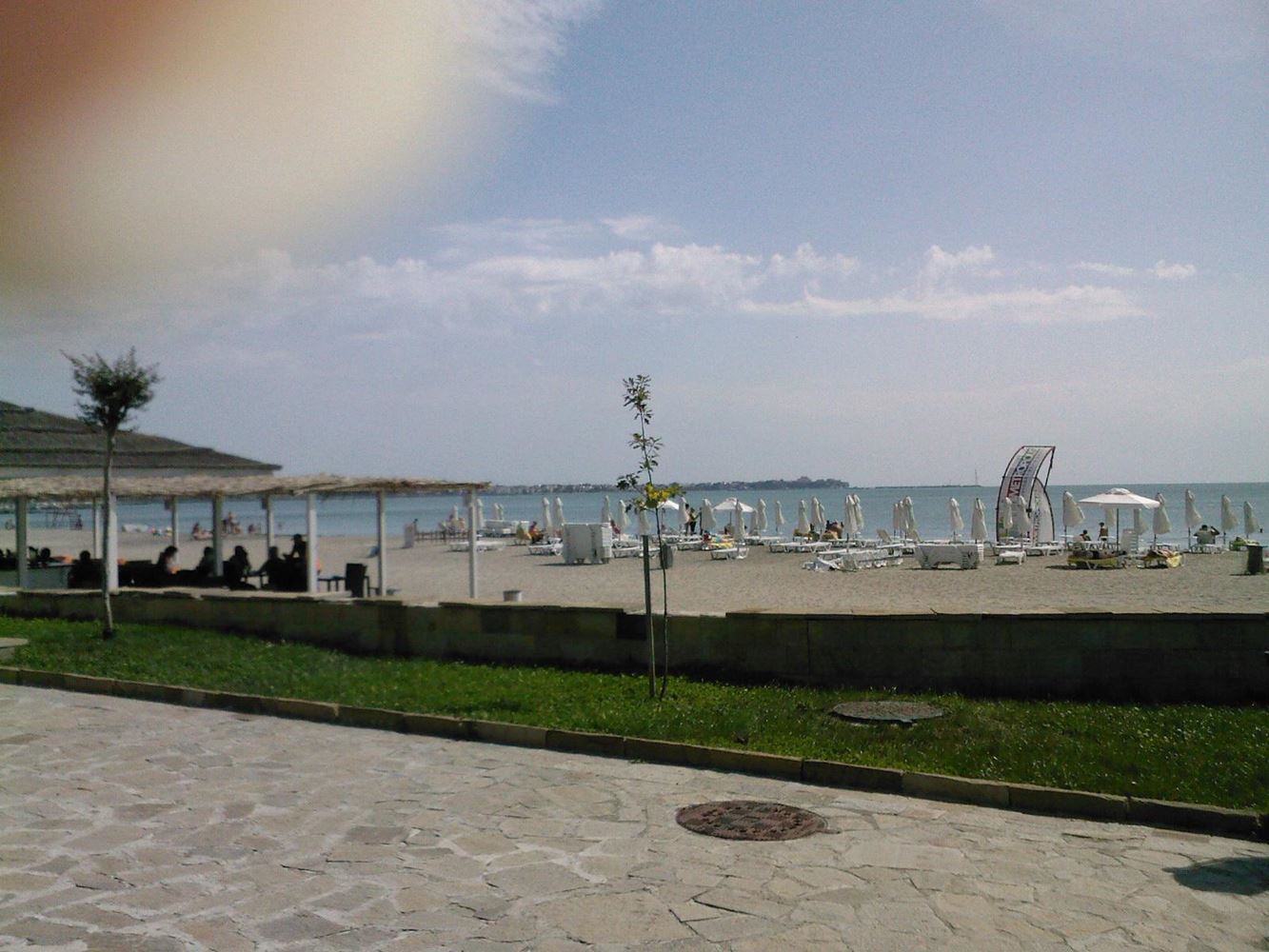 Просторен и модерен двустаен апартамент с всички удобства в Поморие