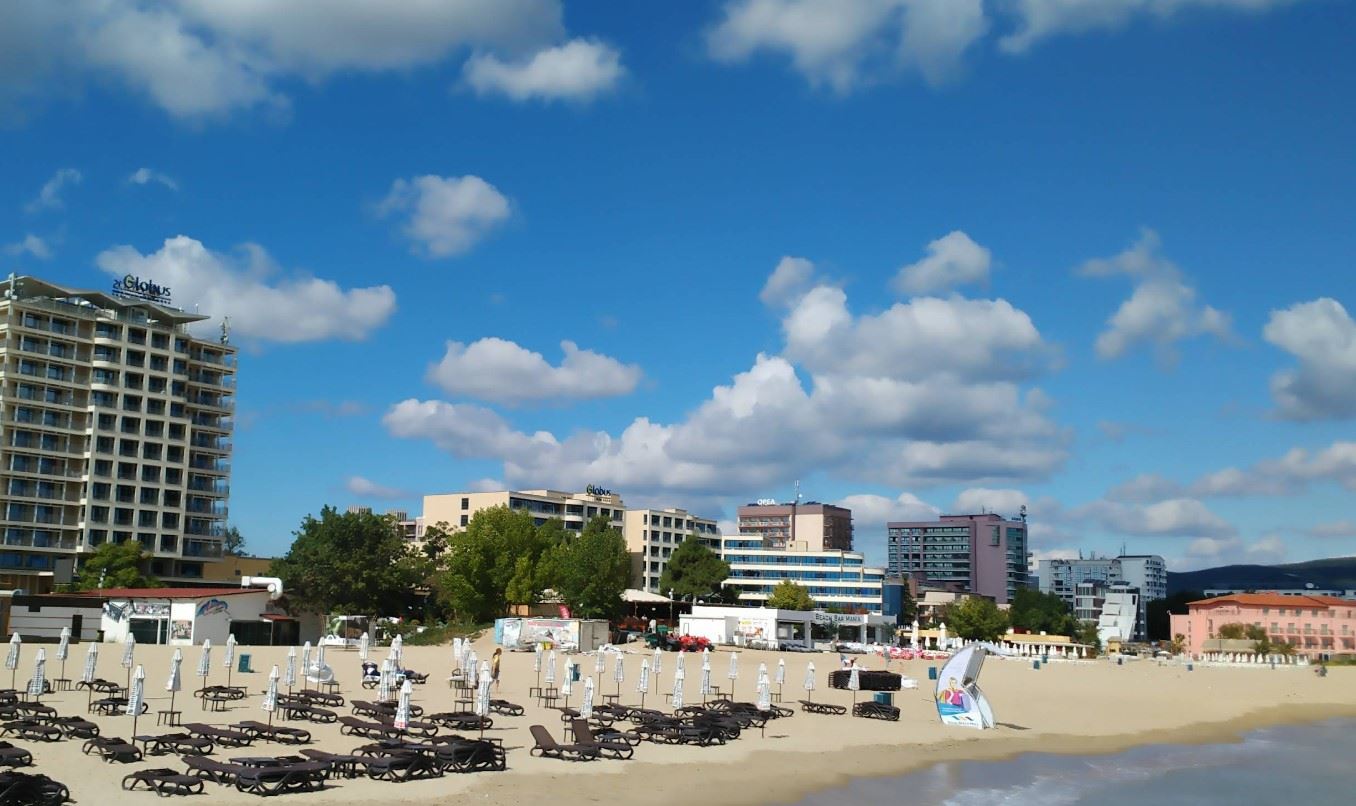 Ексклузивно предложение на първа линия в Слънчев бряг – простор, лукс и невероятна инвестиция с морска панорама