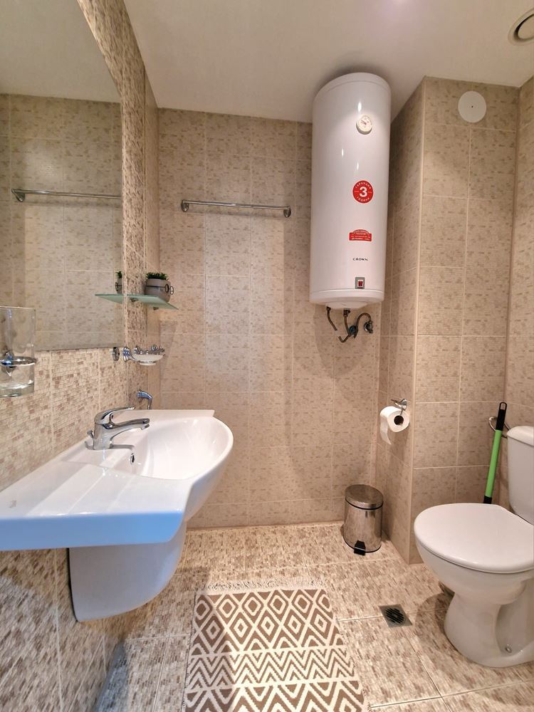 Панорамно студио на последен етаж в Слънчев бряг – тишина, простор и усещане за свобода