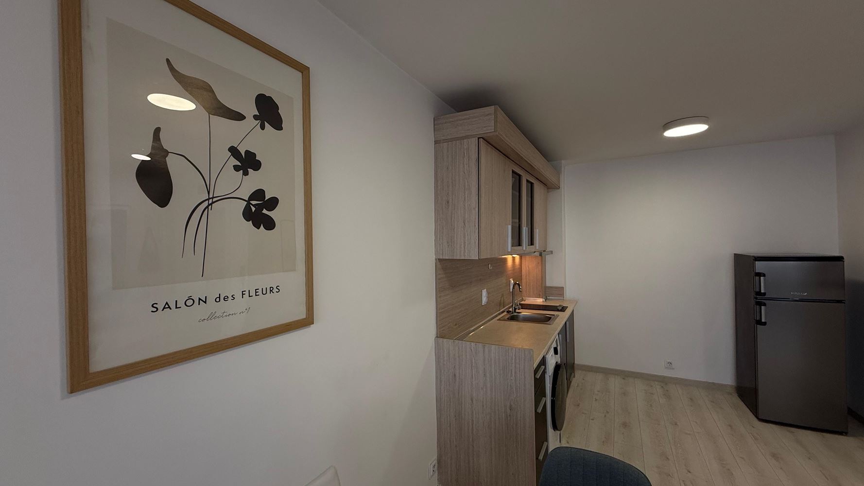 Просторен и модерен двустаен апартамент с всички удобства в Поморие