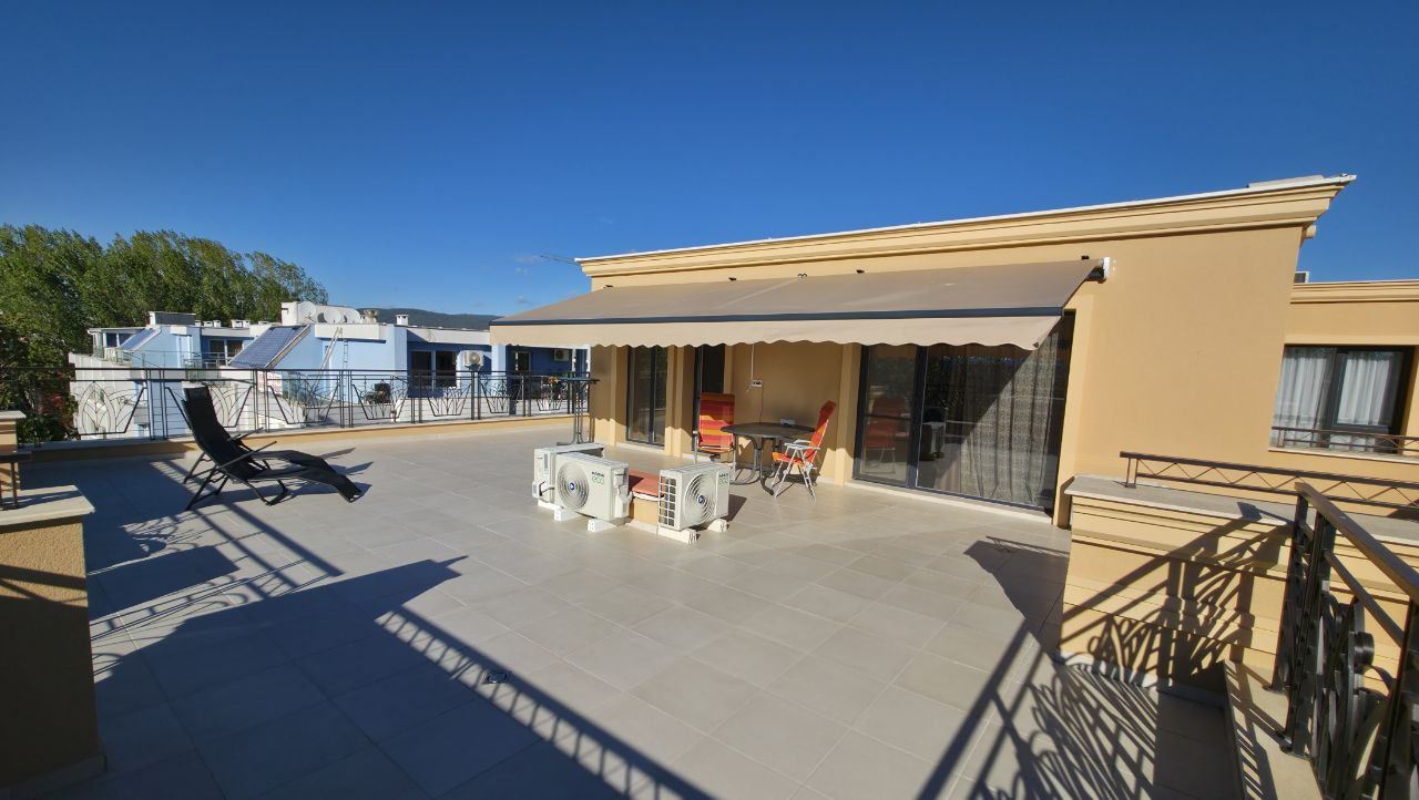 Пентхаус с впечатляваща тераса и панорамна гледка – стил и простор на последния етаж