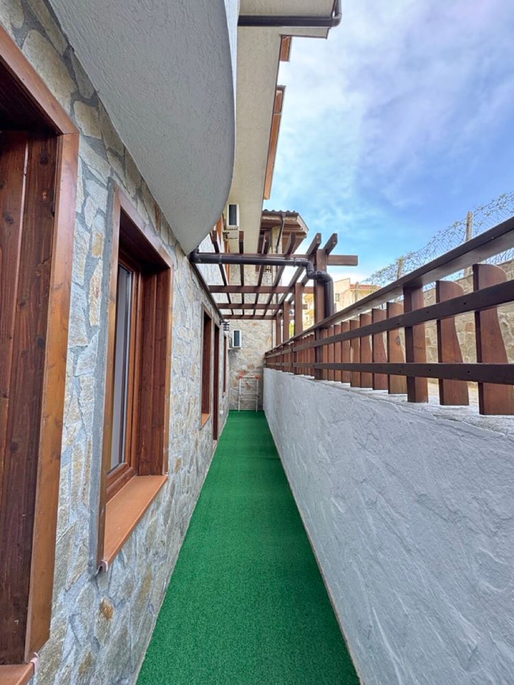 Просторен двустаен апартамент в престижен комплекс в Свети Влас – на 200 метра от морето