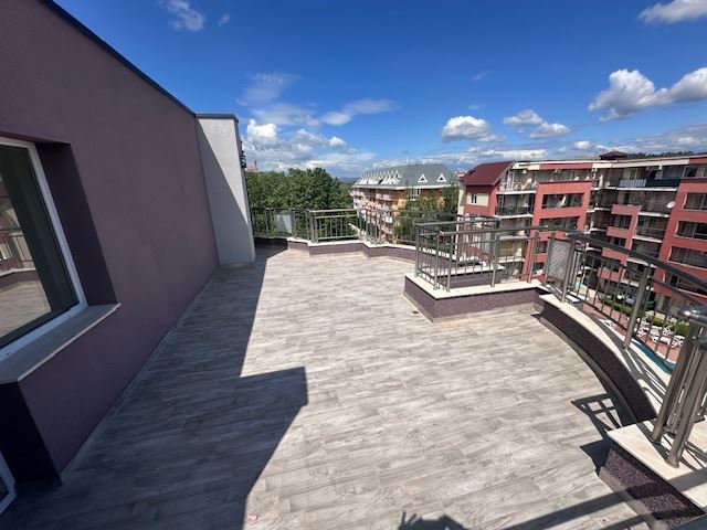 Ново строителство в Слънчев бряг – голям тристаен апартамент без месечни такси!