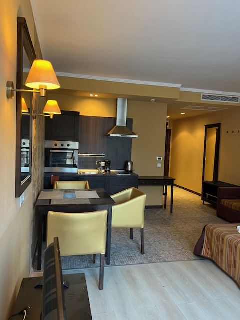 Просторно студио в луксозен комплекс само на 50 м от плажа в Слънчев бряг