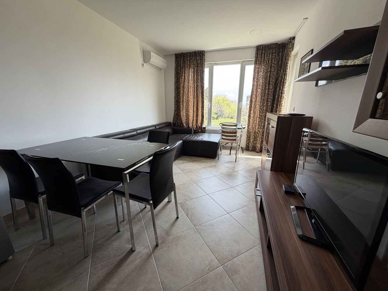 Двустаен апартамент на крачки от Южния плаж в Равда – без такса поддръжка