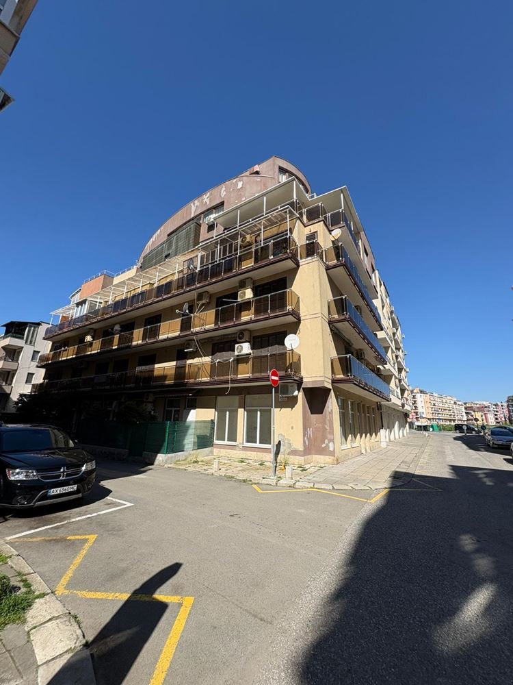 Просторно студио в сърцето на Стария град Поморие – само на крачка от морето