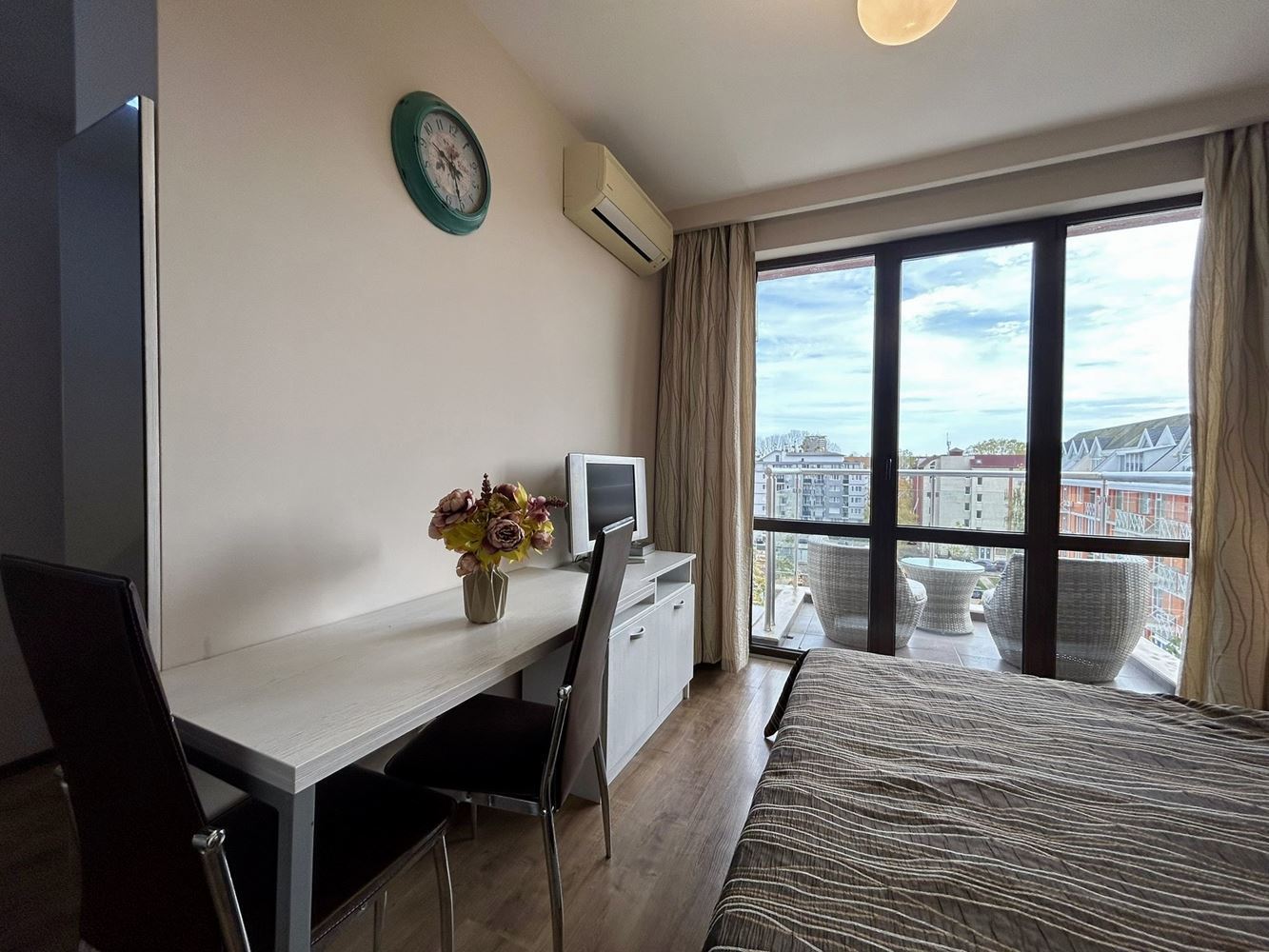 Модерно студио в престижен комплекс на Слънчев бряг – идеално за инвестиция и комфортен живот