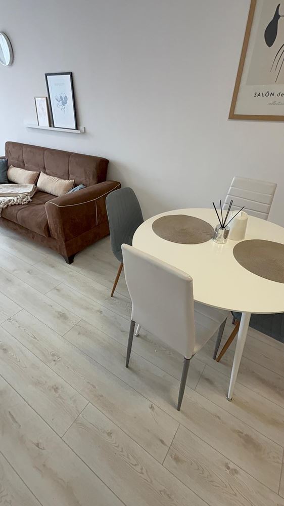 Просторен и модерен двустаен апартамент с всички удобства в Поморие