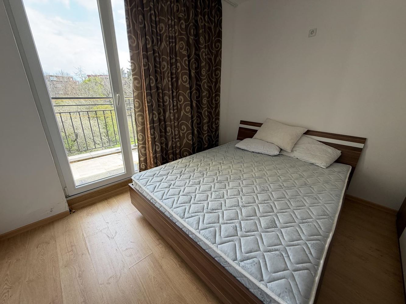 Двустаен апартамент на крачки от Южния плаж в Равда – без такса поддръжка