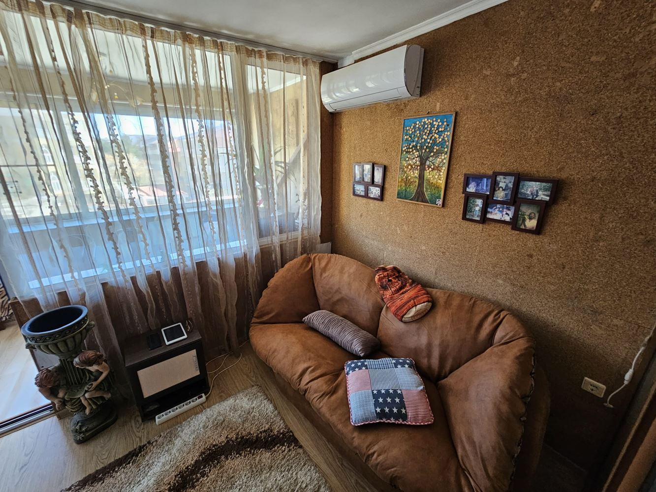 Студио с морска панорама в Свети Влас – с паркомясто и без такса поддръжка