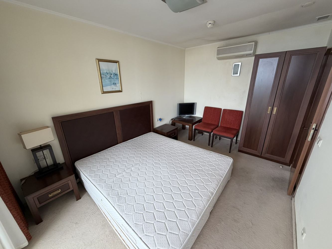 Тристаен апартамент в Поморие с фронтална морска гледка – луксозен живот на първа линия