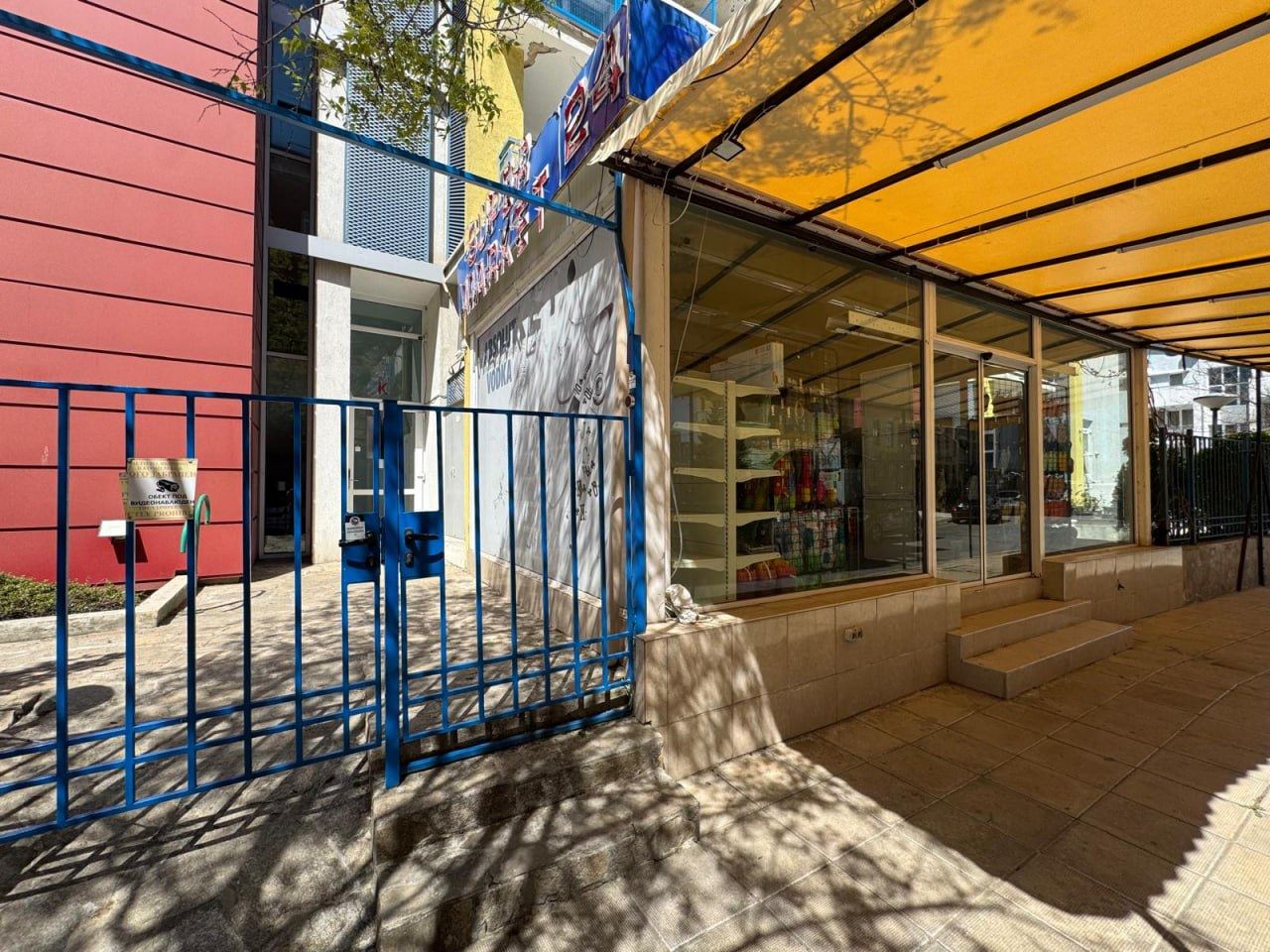 Просторен двустаен апартамент с допълнителна спална зона в Слънчев бряг – на 200 м от плажа