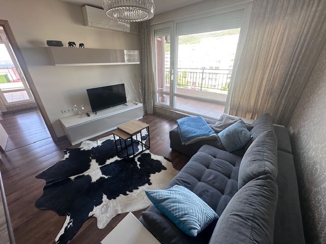 Пентхаус с панорамна морска гледка и собствен плажен достъп в Свети Влас