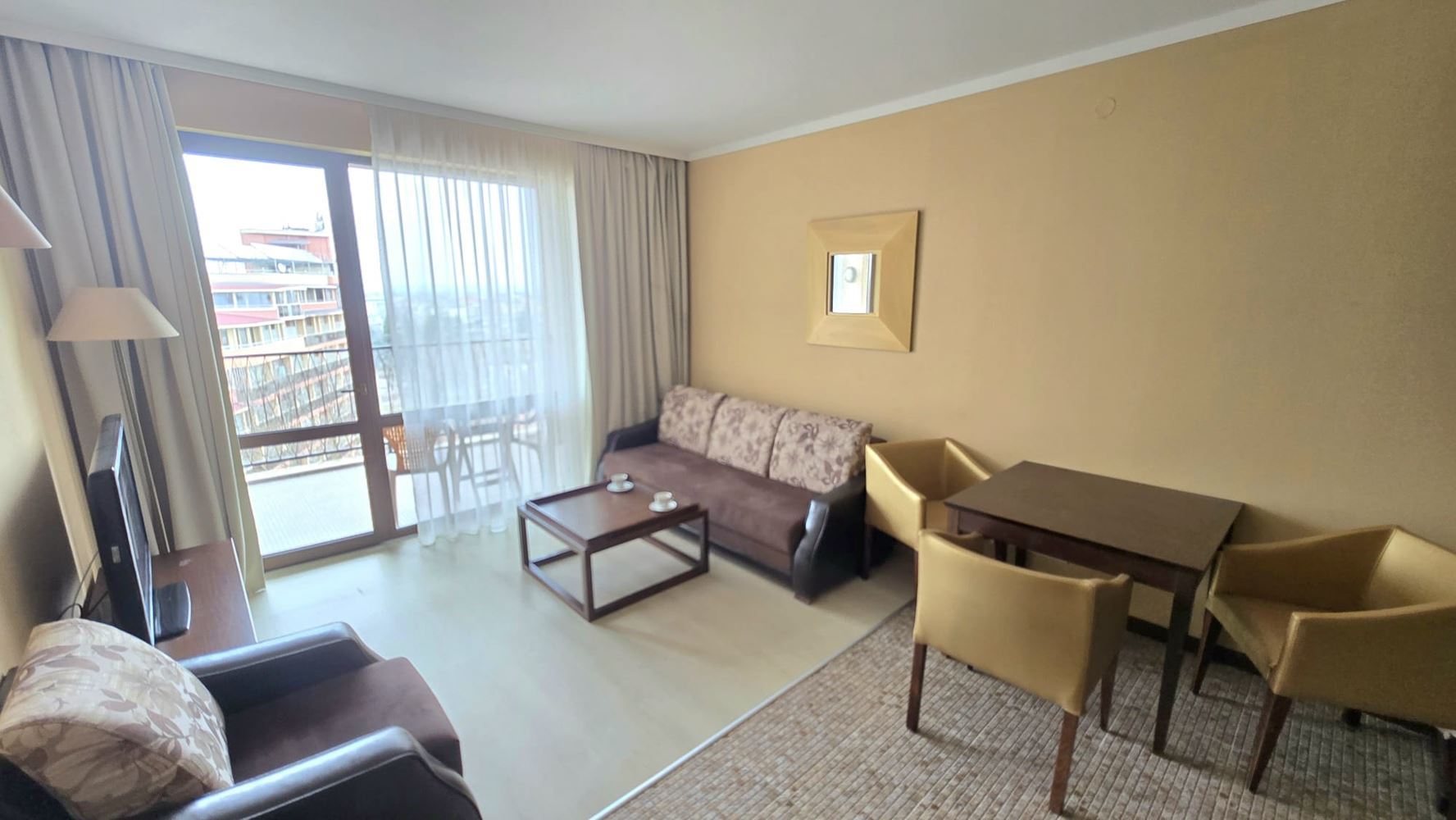 Елегантен двустаен апартамент в луксозен комплекс с елитни удобства на Слънчев бряг