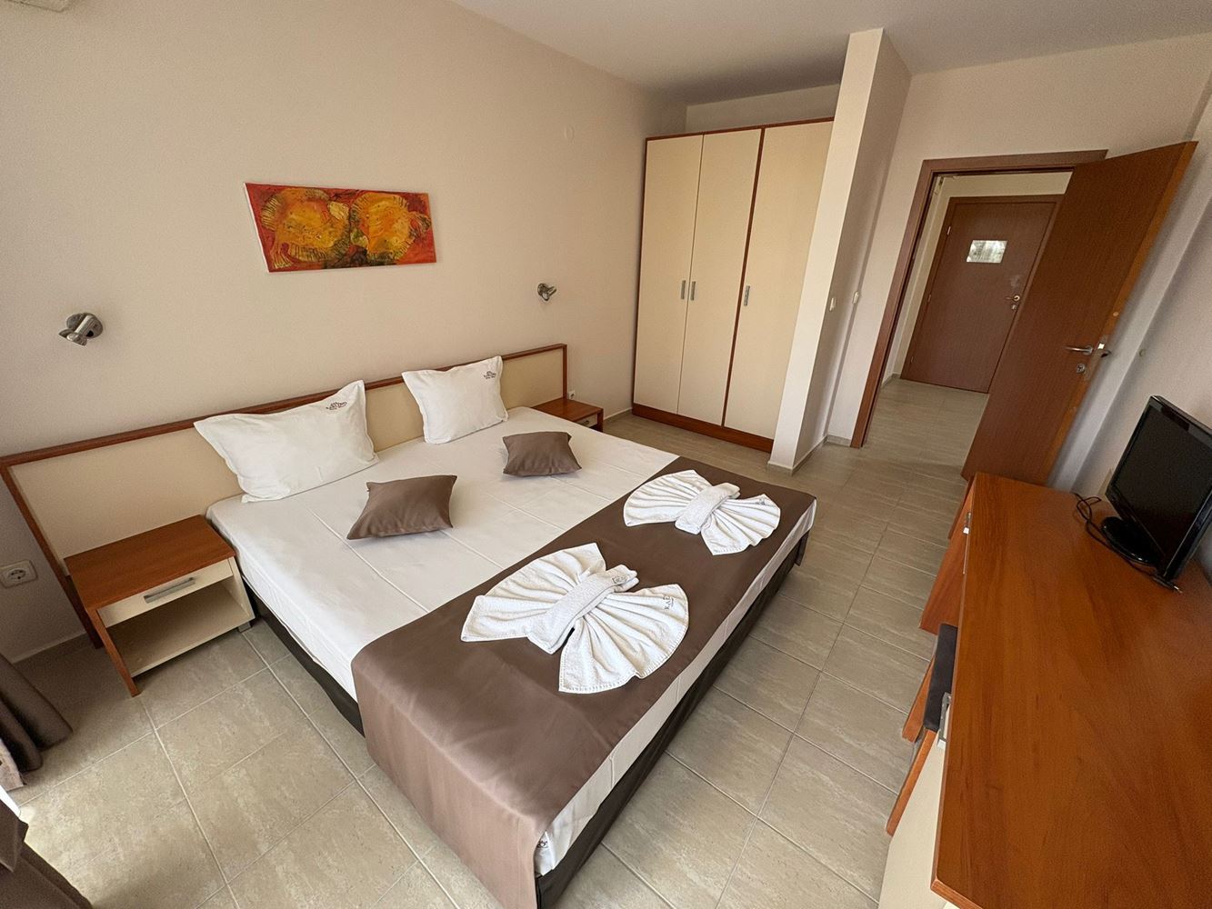 Просторен тристаен апартамент с отлични удобства и готов за нанасяне – перфектна инвестиция и комфортно жилище