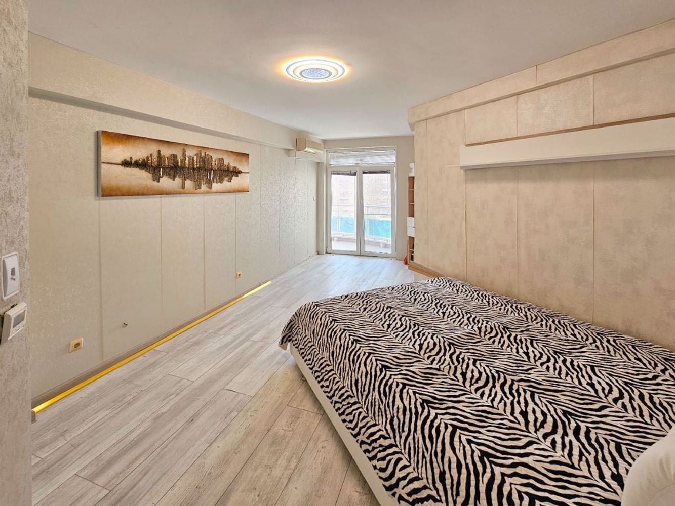 Луксозен тристаен апартамент с морска гледка на първа линия в Равда – 114 м², две тераси и пълен комфорт