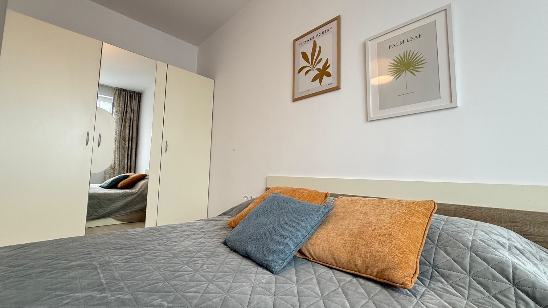 Просторен и модерен двустаен апартамент с всички удобства в Поморие