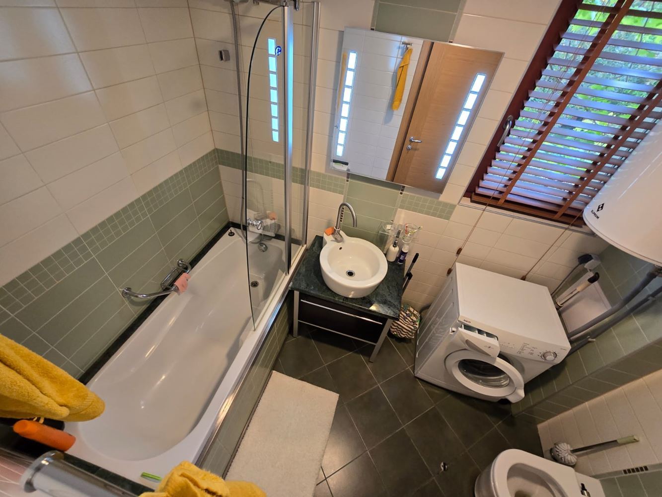 Луксозно студио на първа линия в Равда – стил, комфорт и директен достъп до плажа