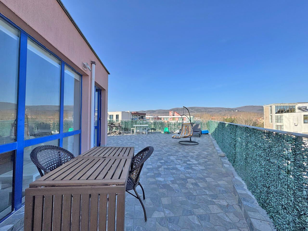 Луксозен пентхаус в Слънчев бряг с впечатляваща панорамна тераса и отлична локация