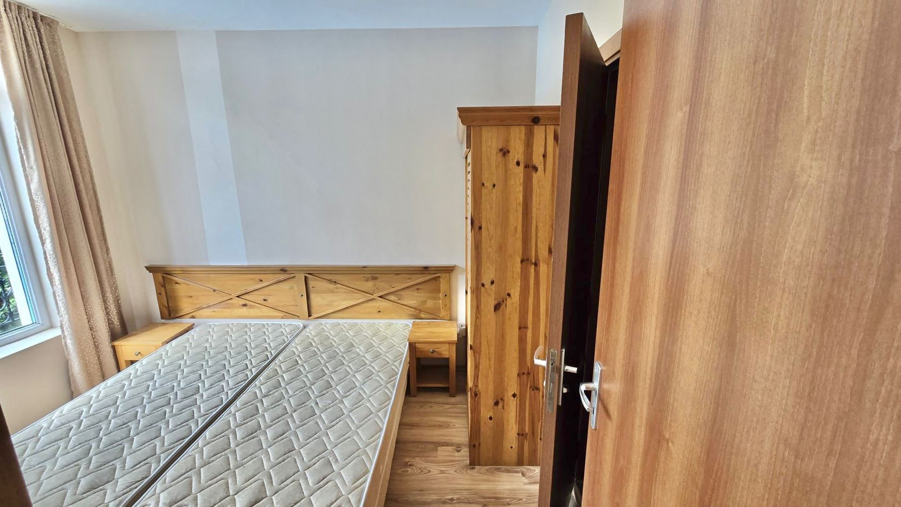 Уют, стил и комфорт на морето – тристаен апартамент в сърцето на Слънчев бряг