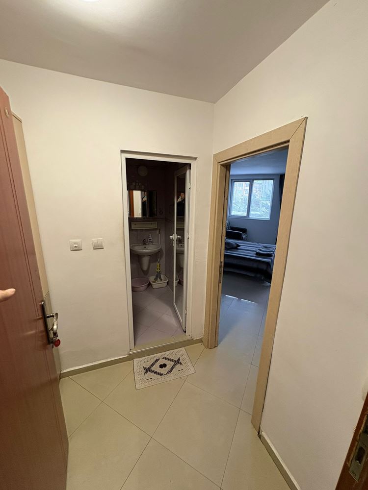 Просторно обзаведено студио в Поморие – източно изложение и отлична локация на 400 м от морето