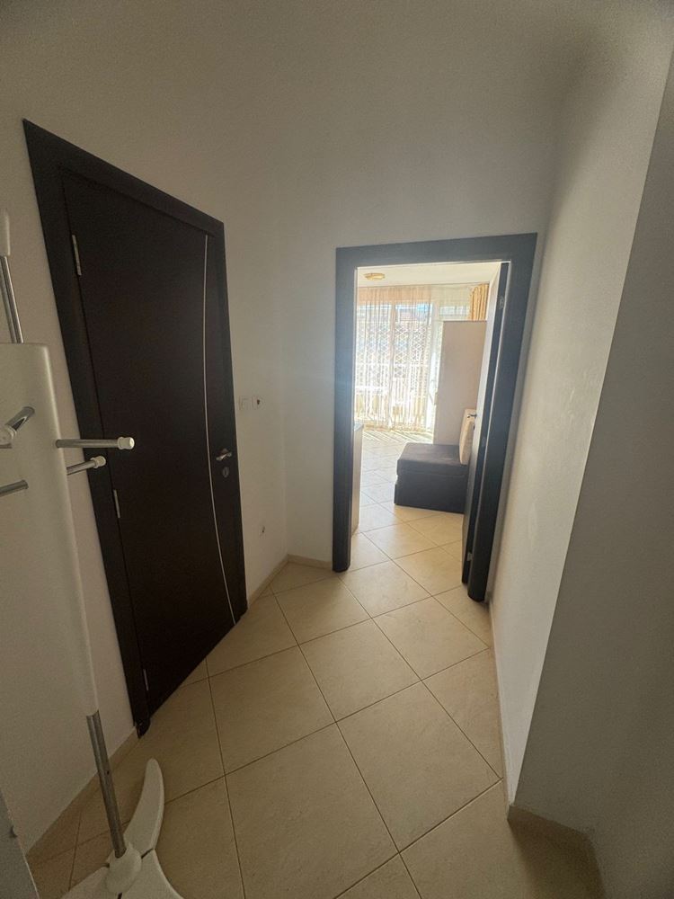 Уютно обзаведено студио на 300 м от морето в Поморие – отлична инвестиция и ваканционен имот 