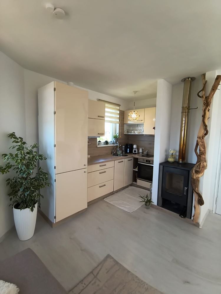 Реновиран двустаен апартамент с панорамна гледка в модерен комплекс близо до Слънчев бряг