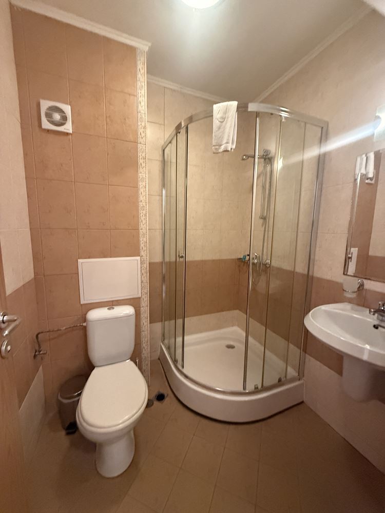 Морски комфорт и централна локация – студио в модерен комплекс в Слънчев бряг