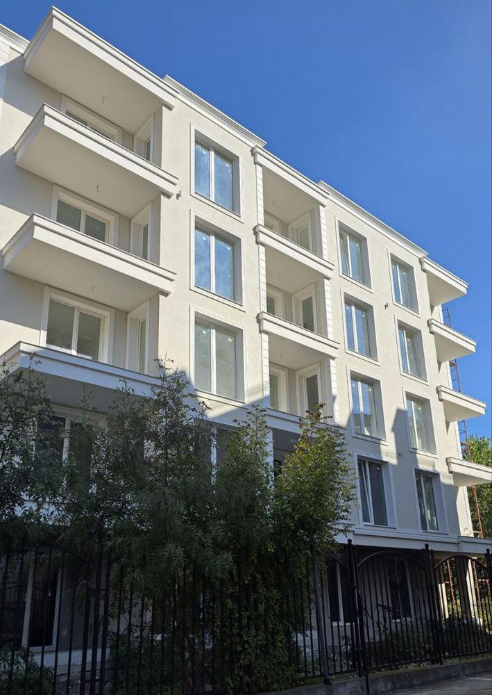 Модерно студио „до ключ“ в нова сграда – отлична локация и без такса поддръжка