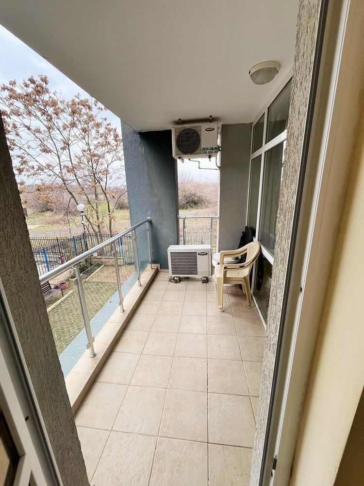 Слънчев и просторен двустаен апартамент в Слънчев бряг – напълно обзаведен с отлични удобства в комплекса