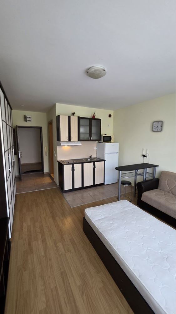 Практично и уютно студио на Слънчев бряг – уют и спокойствие с гледка към басейна