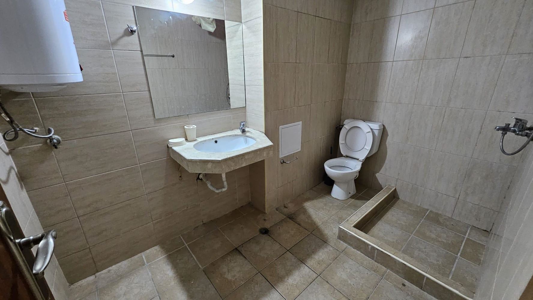 Двустаен апартамент на 200 м от плажа в Слънчев бряг – отлична локация и инвестиционен потенциал