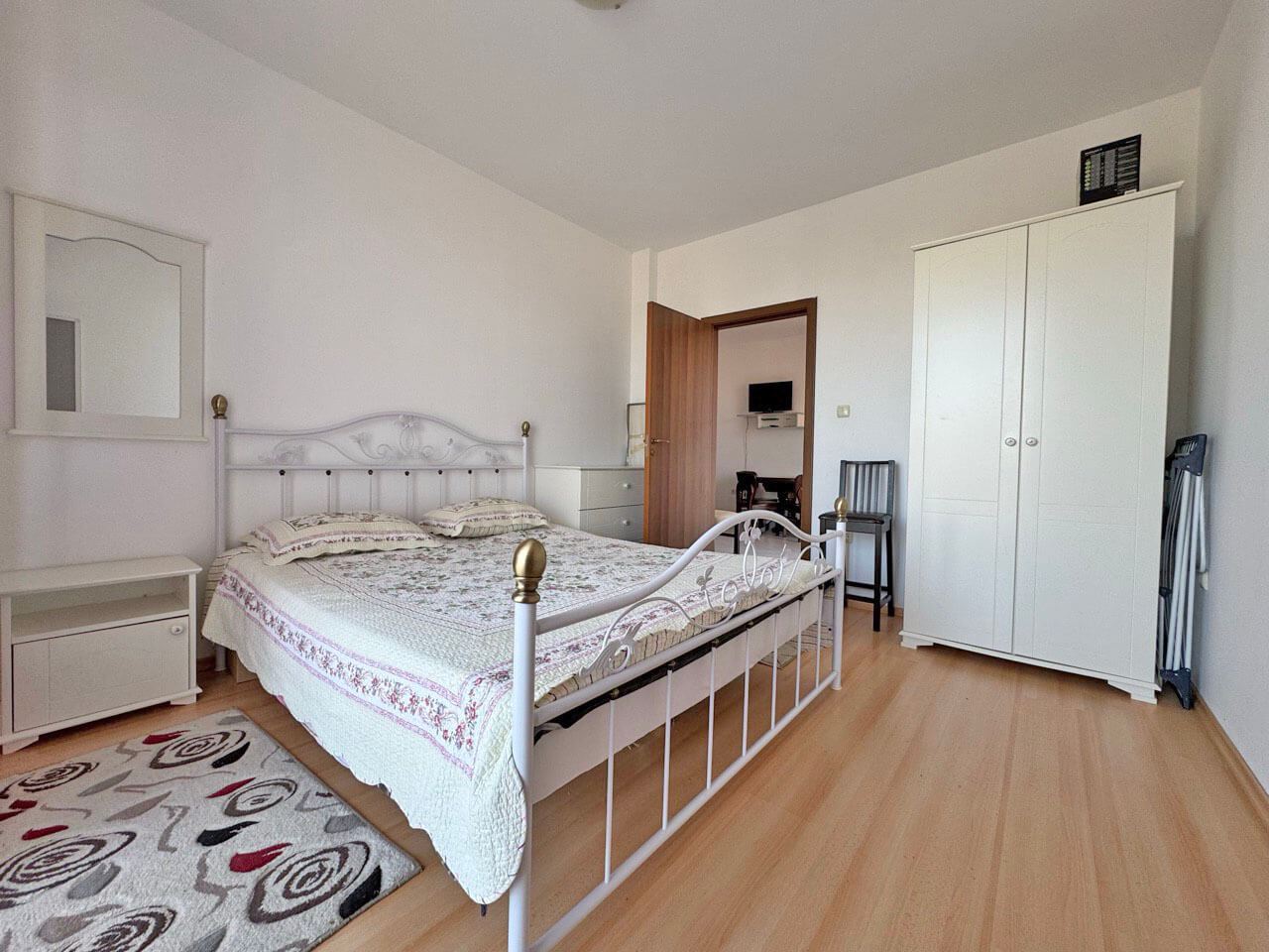 Тристаен апартамент в комплекс с добре организирана среда и уютна атмосфера