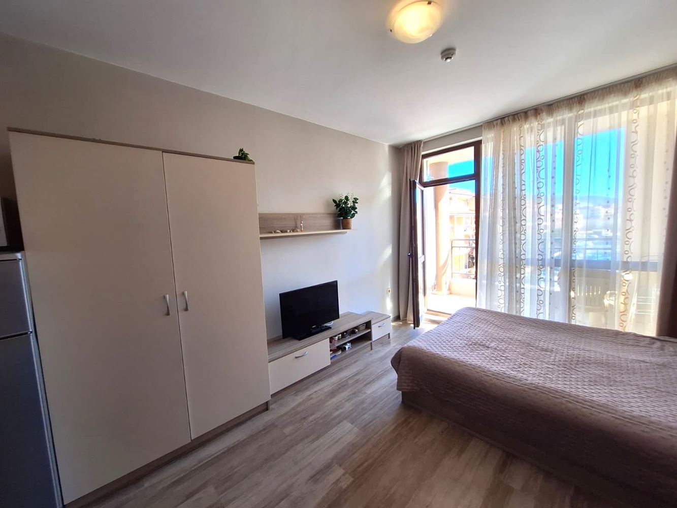 Уютно студио на 200 м от плажа в Свети Влас – напълно обзаведено и готово за живеене