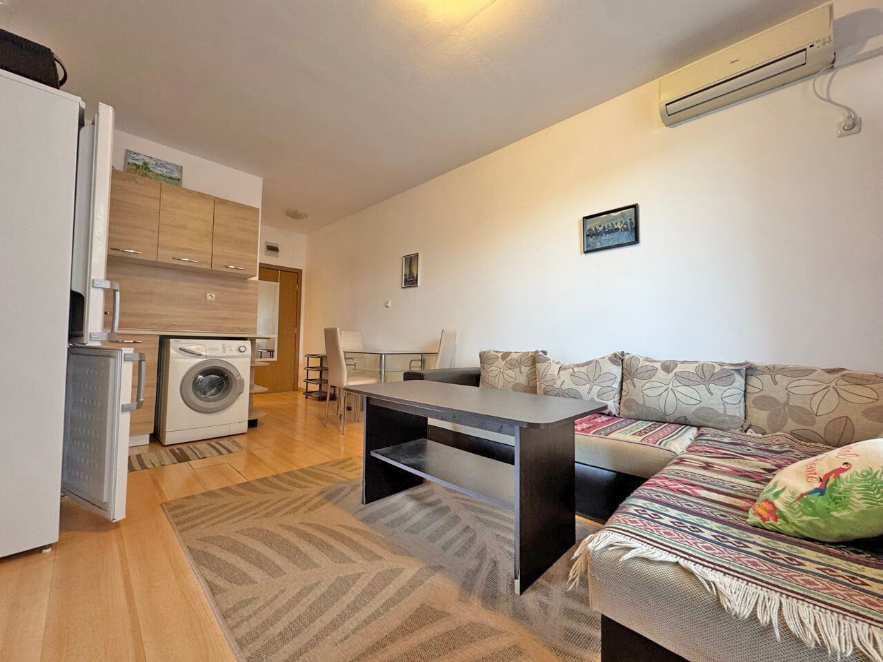 Функционално тристайно жилище на партер в модерен комплекс в района на Слънчев бряг