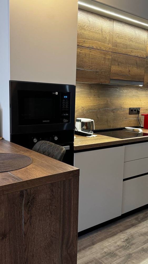 Двустаен апартамент в престижен комплекс с гледка към морето и зеленина