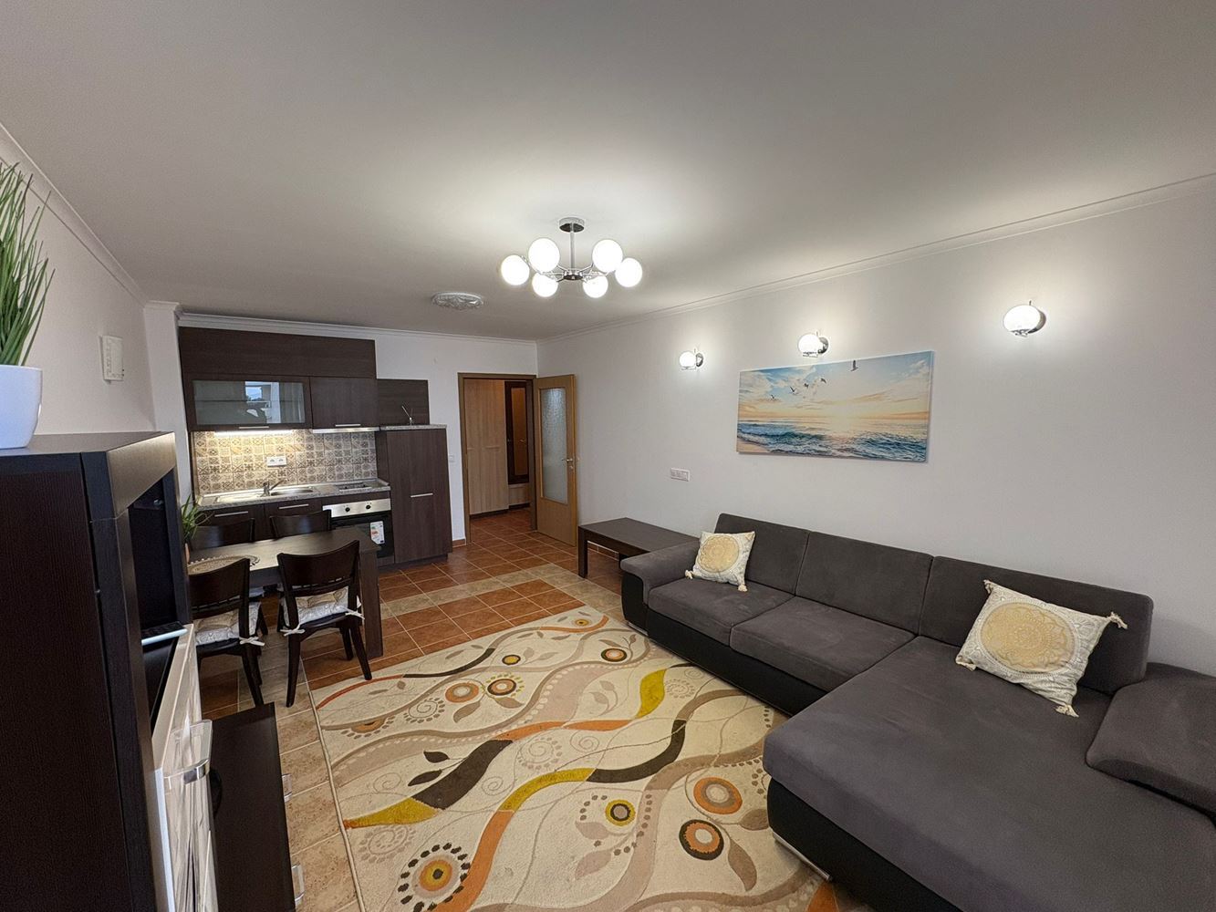 Панорамен двустаен апартамент на първа линия в Поморие с директна морска гледка