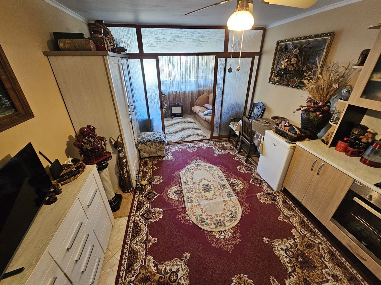 Студио с морска панорама в Свети Влас – с паркомясто и без такса поддръжка