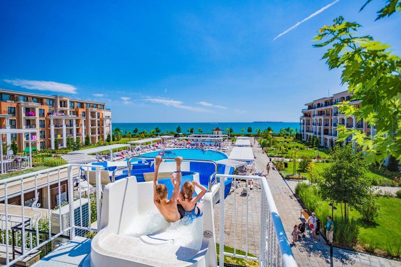 Студио на първа линия с гледка море в луксозен комплекс – напълно обзаведено и готово за ползване