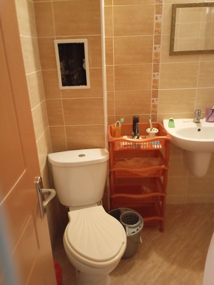 Напълно обзаведен двустаен апартамент на 200 м от плажа в Равда – тишина, зеленина и комфорт в малък комплекс