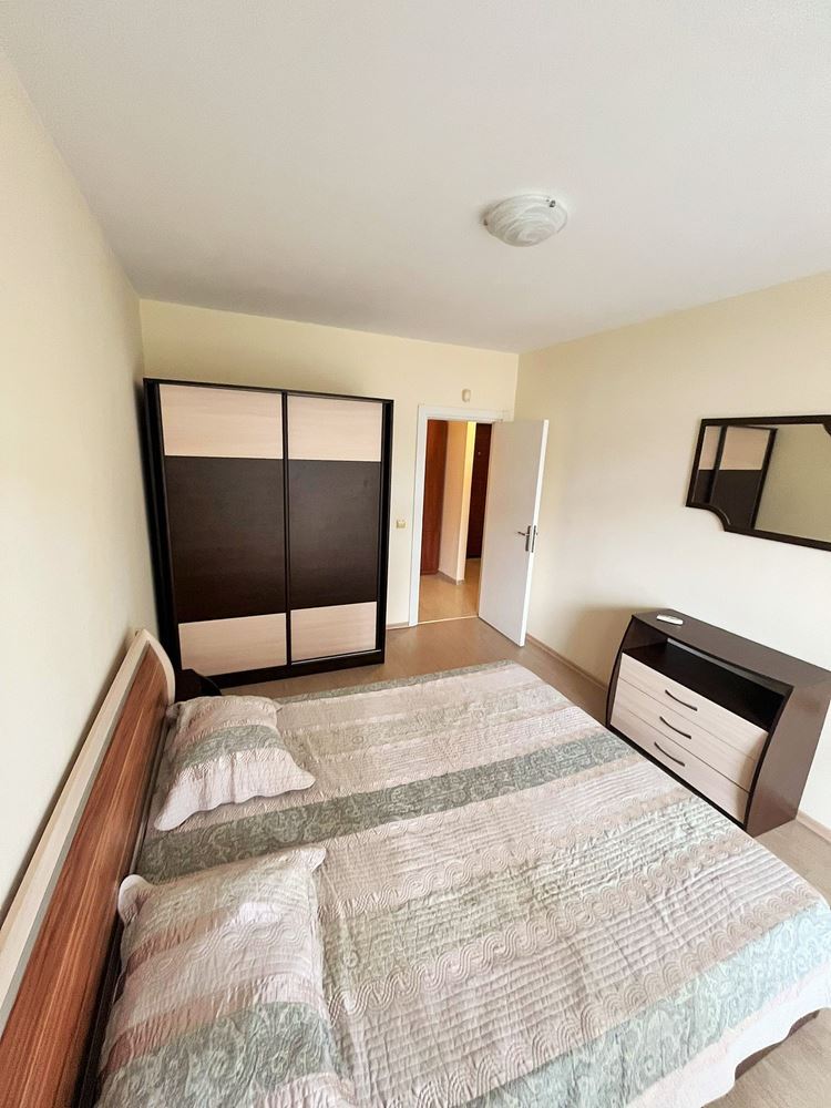 Слънчев и просторен двустаен апартамент в Слънчев бряг – напълно обзаведен с отлични удобства в комплекса