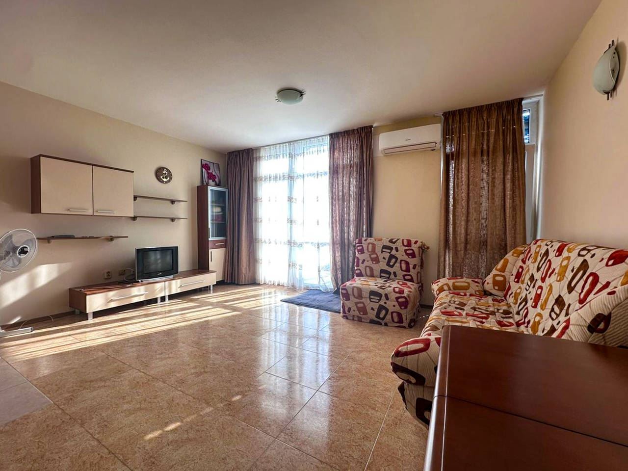 Просторен двустаен апартамент с Акт 16 в Слънчев бряг – комфорт, стил и готов за живеене