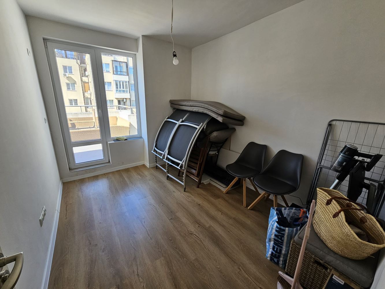 Просторен и светъл тристаен апартамент с две големи тераси в Меден Рудник – идеален за семейство или инвестиция