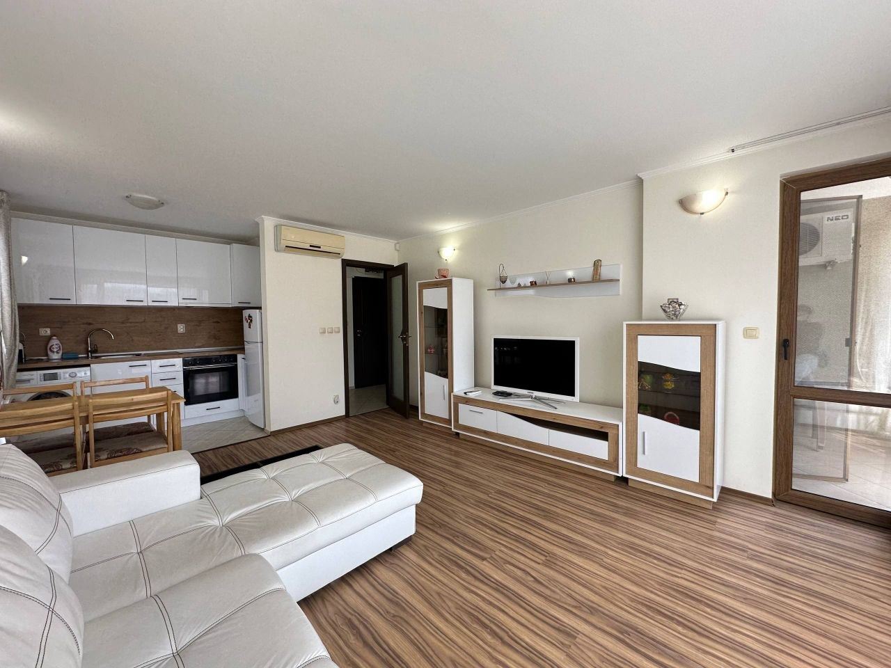 Двустаен апартамент на Слънчев бряг – напълно обзаведен имот с отлична локация и целогодишна инфраструктура