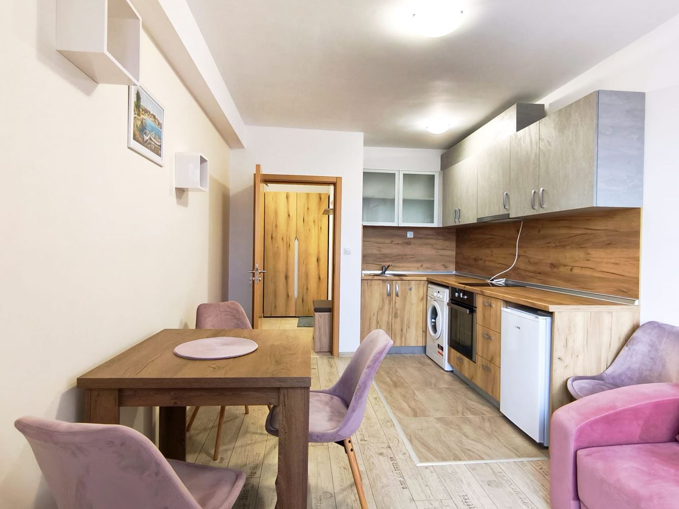 Уютен двустаен апартамент в новия квартал на Несебър – без такса поддръжка