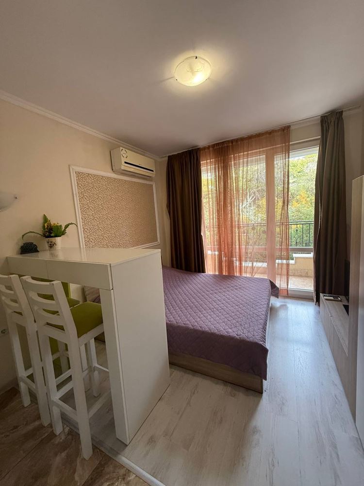 Луксозно студио с морска атмосфера в Свети Влас