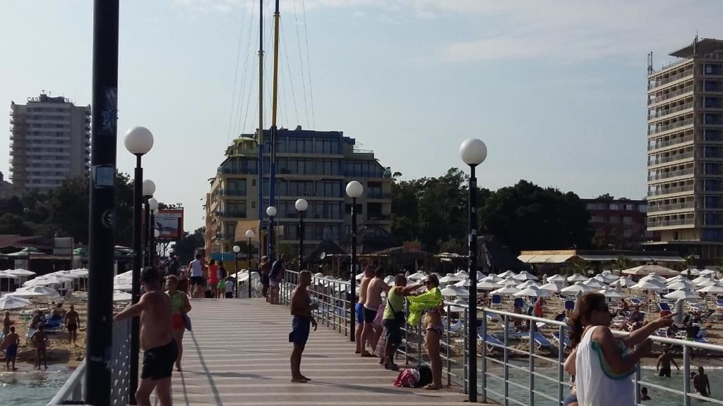 Ексклузивно предложение на първа линия в Слънчев бряг – простор, лукс и невероятна инвестиция с морска панорама