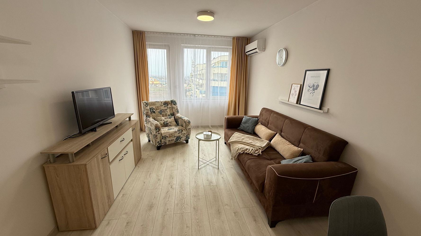 Просторен и модерен двустаен апартамент с всички удобства в Поморие